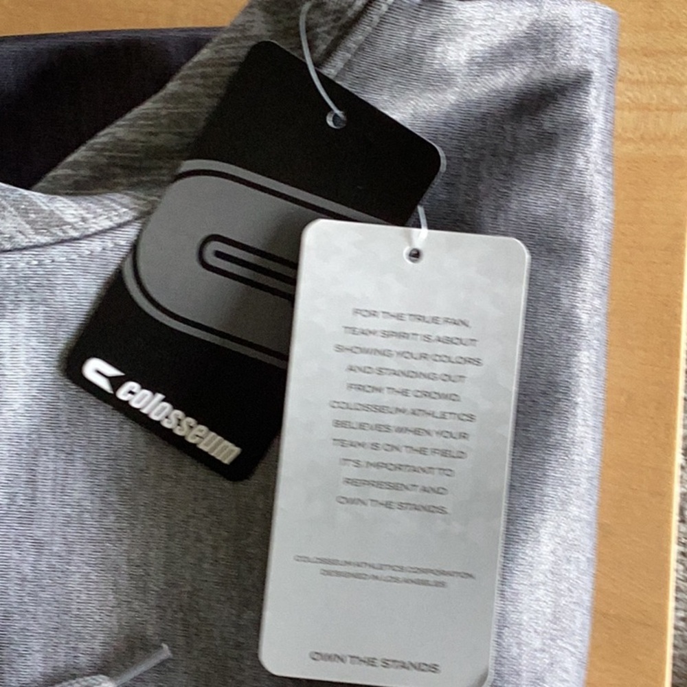 NWT WSU (Washington State Cougar Coach Style) Colosseum Gray Hoodie - Picture 2 of 8